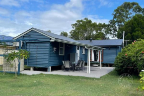 Breezy Blue on Bribie, Bongaree